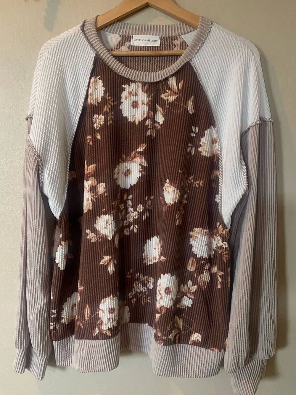 Lovely Melody Floral Ribbed Colorblock Knit sweatshirt